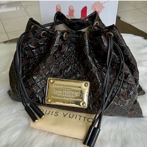 Stunning Kinchaku Squeech 2way Shoulder Bag